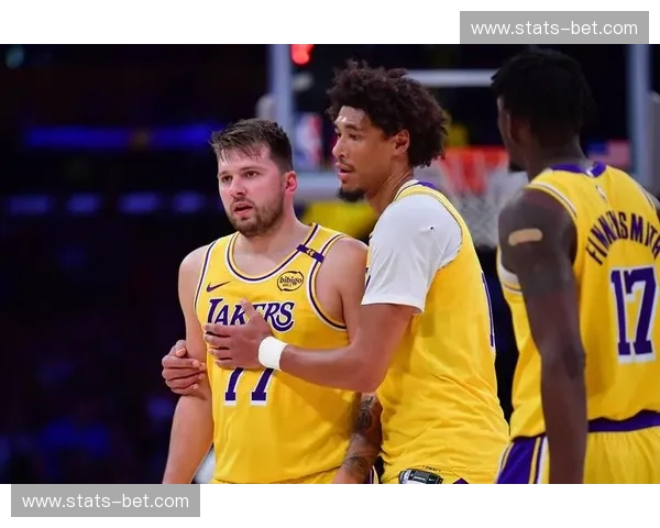 红金碰撞的巅峰：2007年火箭与湖人的恩怨情仇，那是我们再也回不去的青春